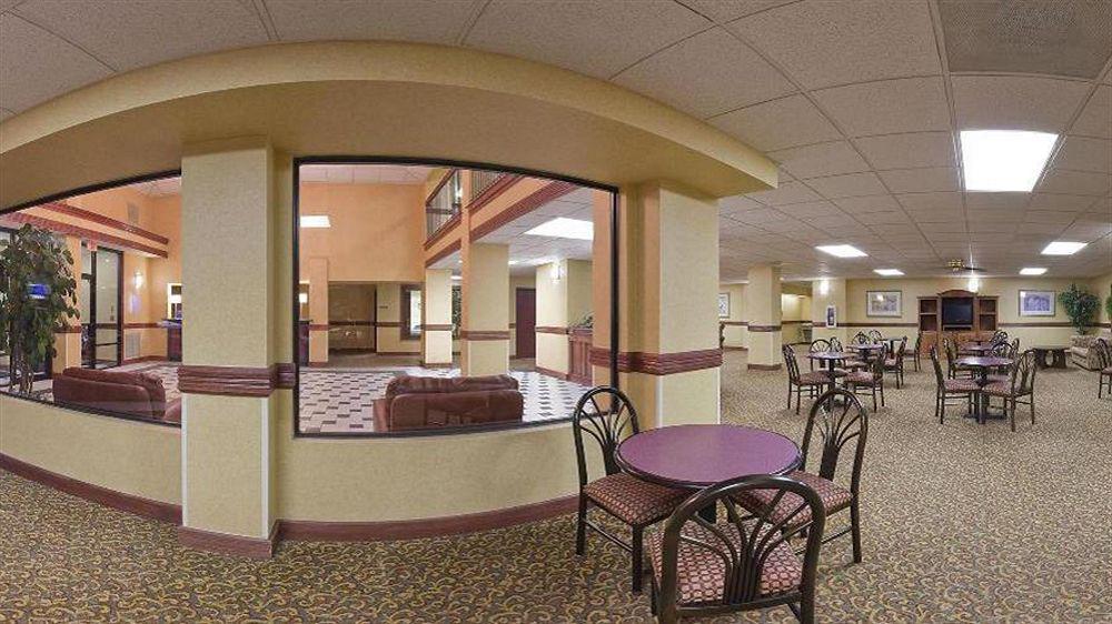 Holiday Inn Express Hotel & Suites Bentonville By Ihg Exteriör bild