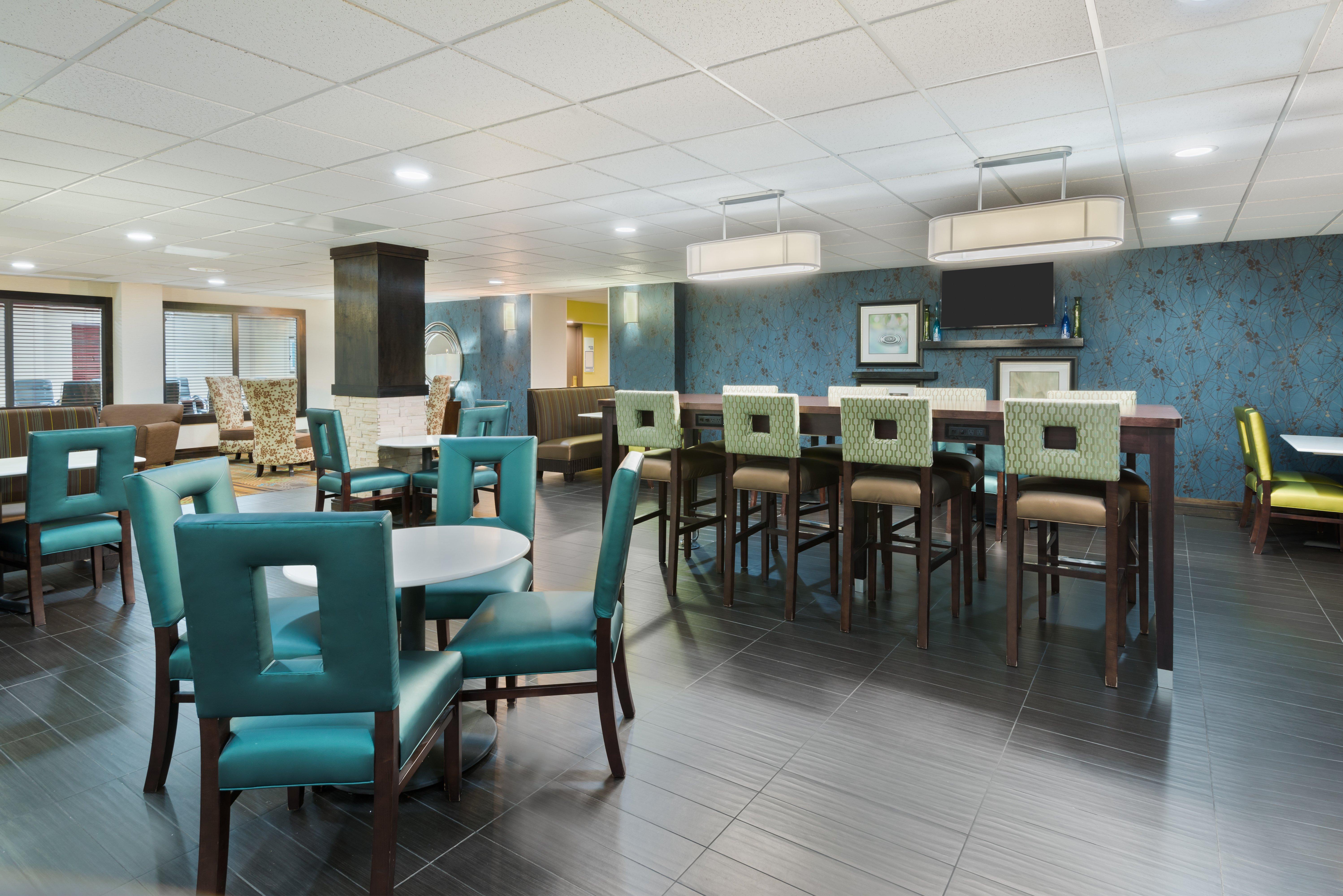 Holiday Inn Express Hotel & Suites Bentonville By Ihg Exteriör bild
