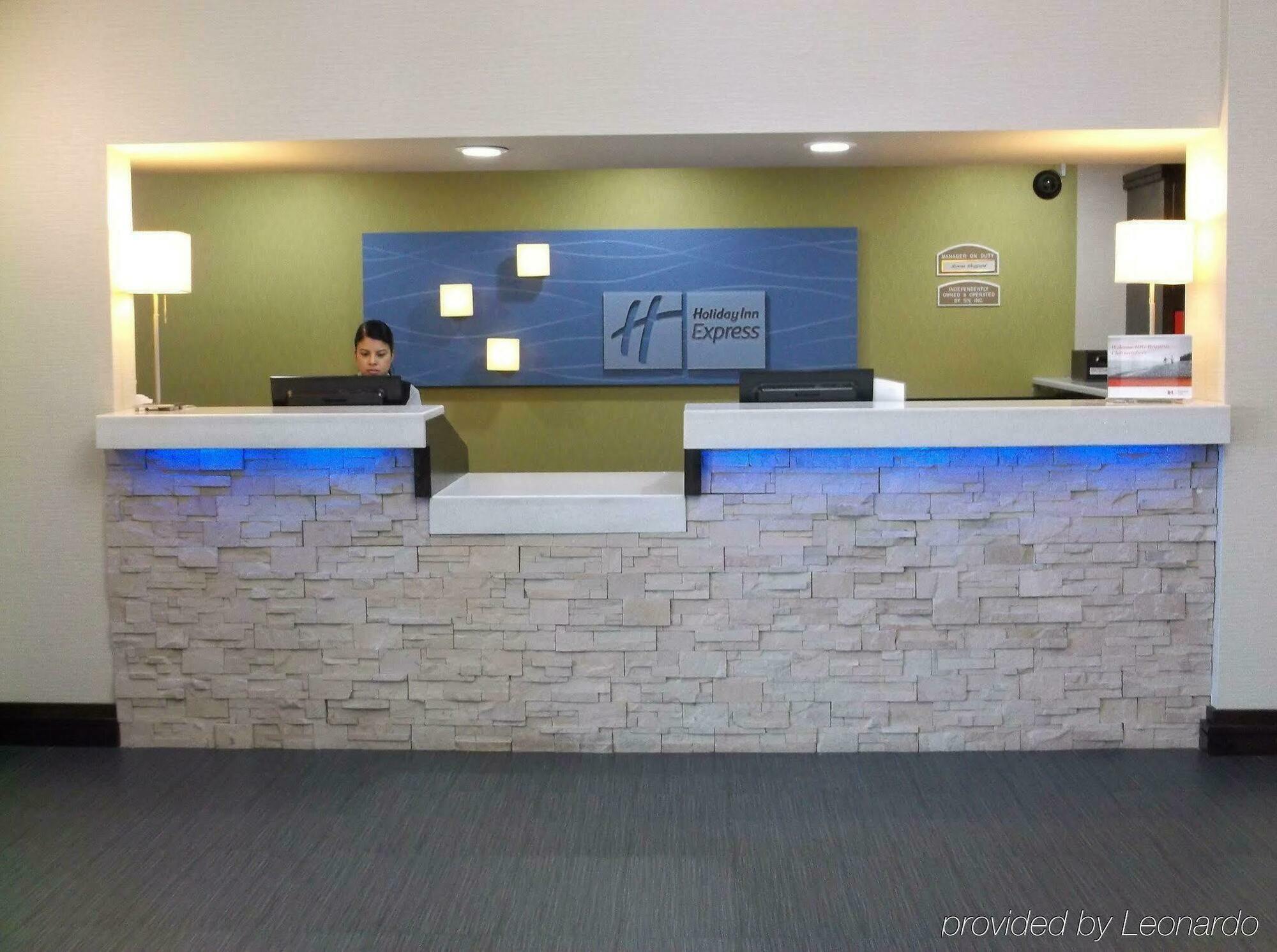 Holiday Inn Express Hotel & Suites Bentonville By Ihg Exteriör bild