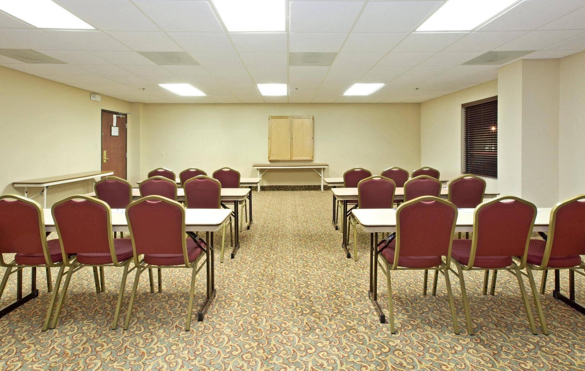 Holiday Inn Express Hotel & Suites Bentonville By Ihg Exteriör bild
